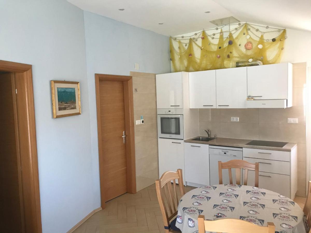 Apartment Klara Кърк Екстериор снимка