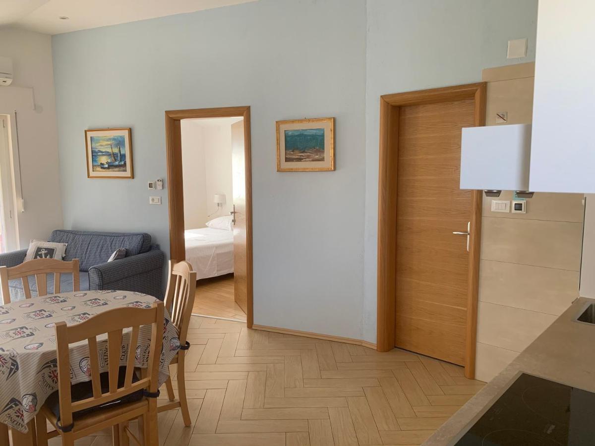 Apartment Klara Кърк Екстериор снимка