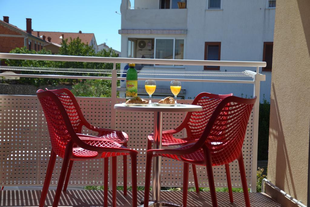 Apartment Klara Кърк Екстериор снимка